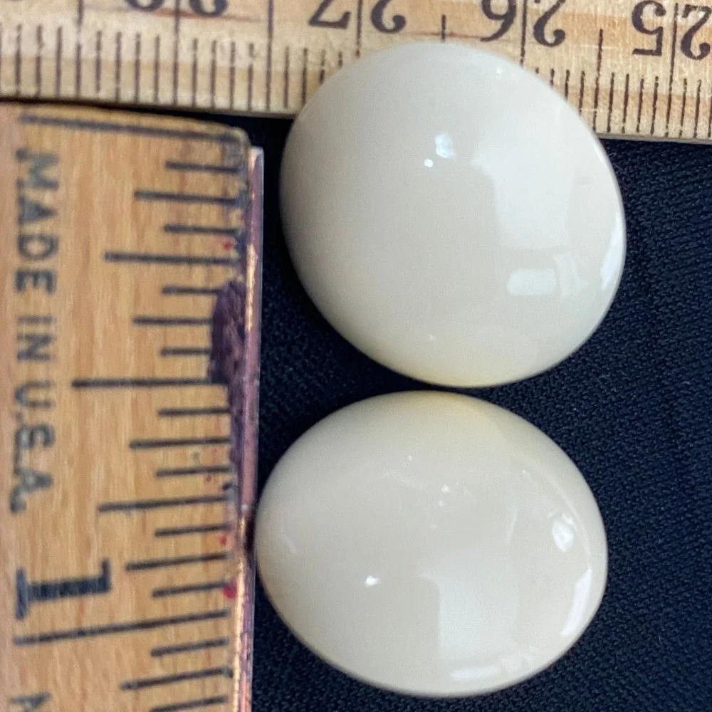 Vintage Off White Buttons Round Sewing Supplies Craft‎ Lot of 2